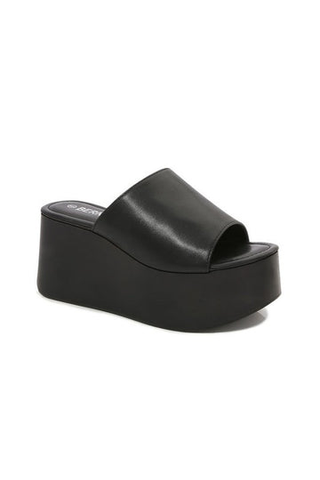 Set Me Up Platform Sandals- Black