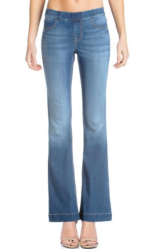 Reason To Relax Flared Jeans- Medium Wash