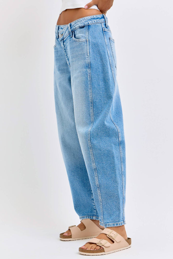 Comet Barrel Jeans - Light Wash