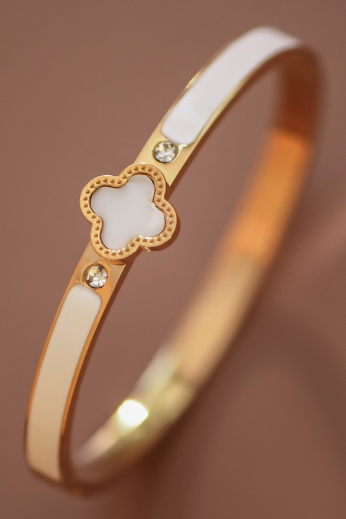 Rue Clover Bangle - Gold/White