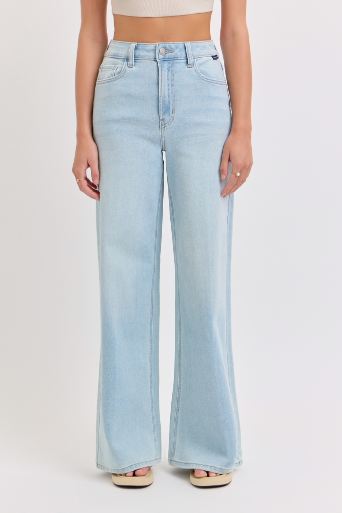 Made For Me Wide Leg Jeans - Light Wash