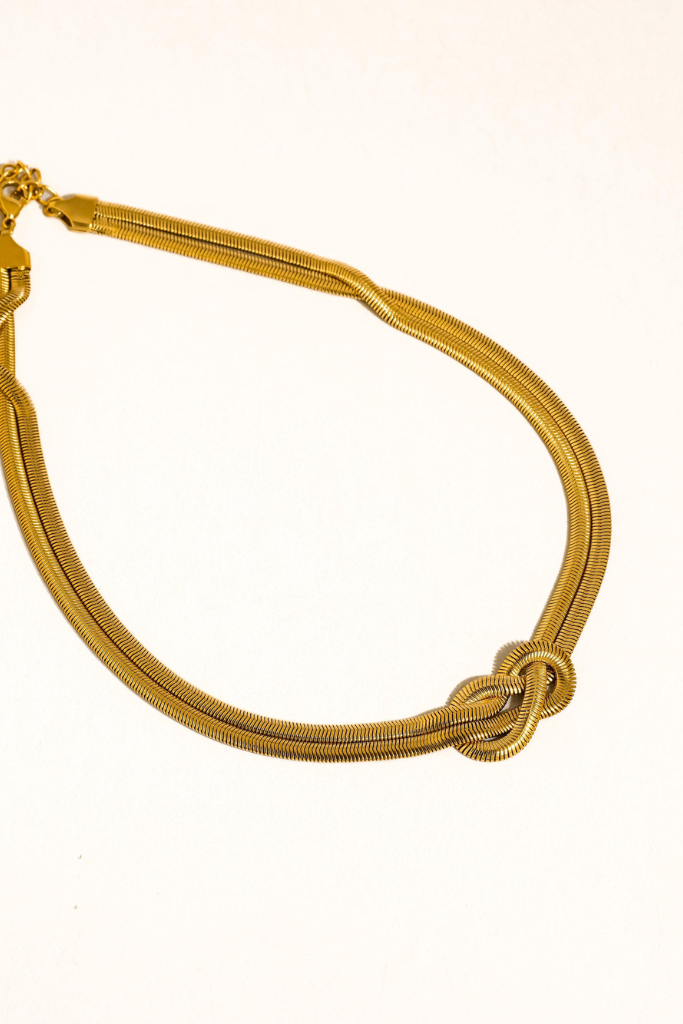 Evereigh Knot Necklace - Gold
