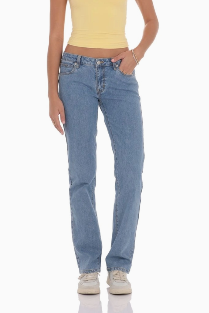 Willa Low Rise Straight Jeans- Medium Wash