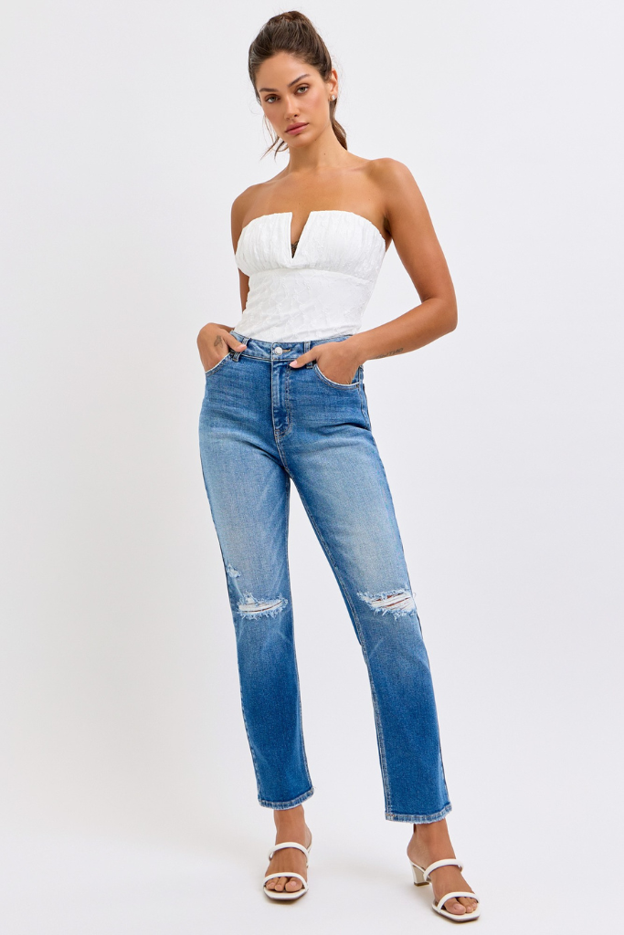 Convince Me Straight Leg Jeans - Medium Wash