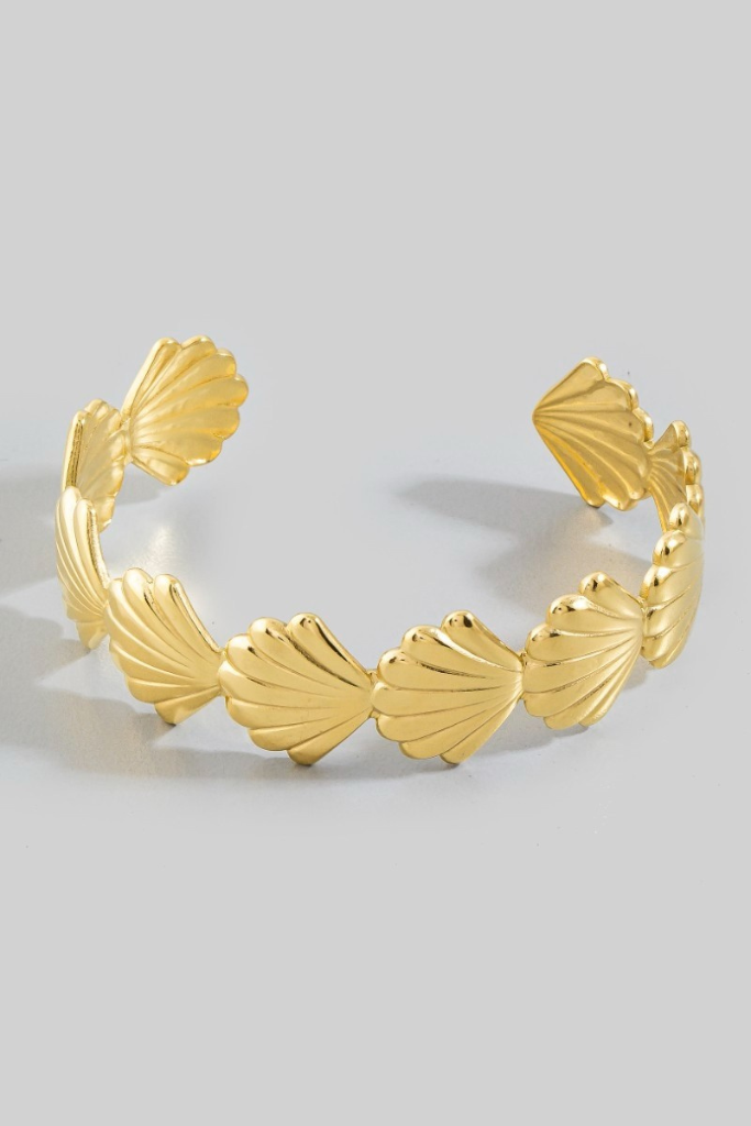 Korolina Seashell Cuff Bracelet -