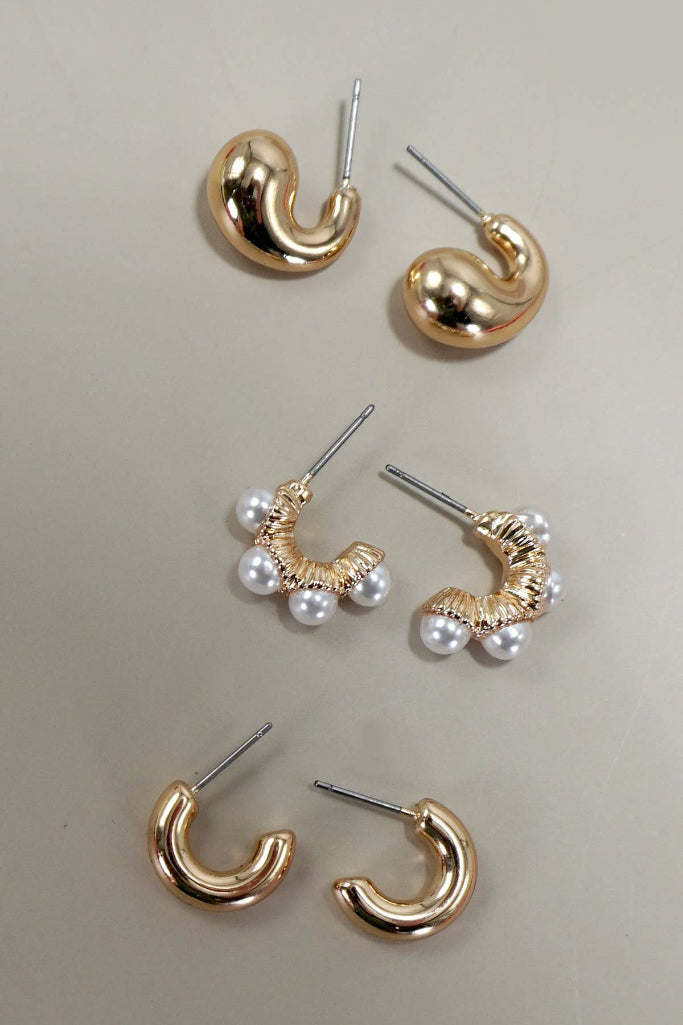 JOSSLYN by wall to wall - TRIO HUGGIE PEARL GOLD HOOP EARRINGS | 80E5596