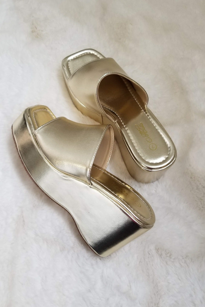 True To You Platform Sandal - Gold