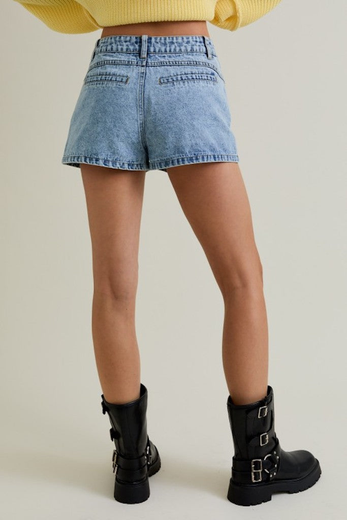 Damsey Denim Shorts- Light Wash