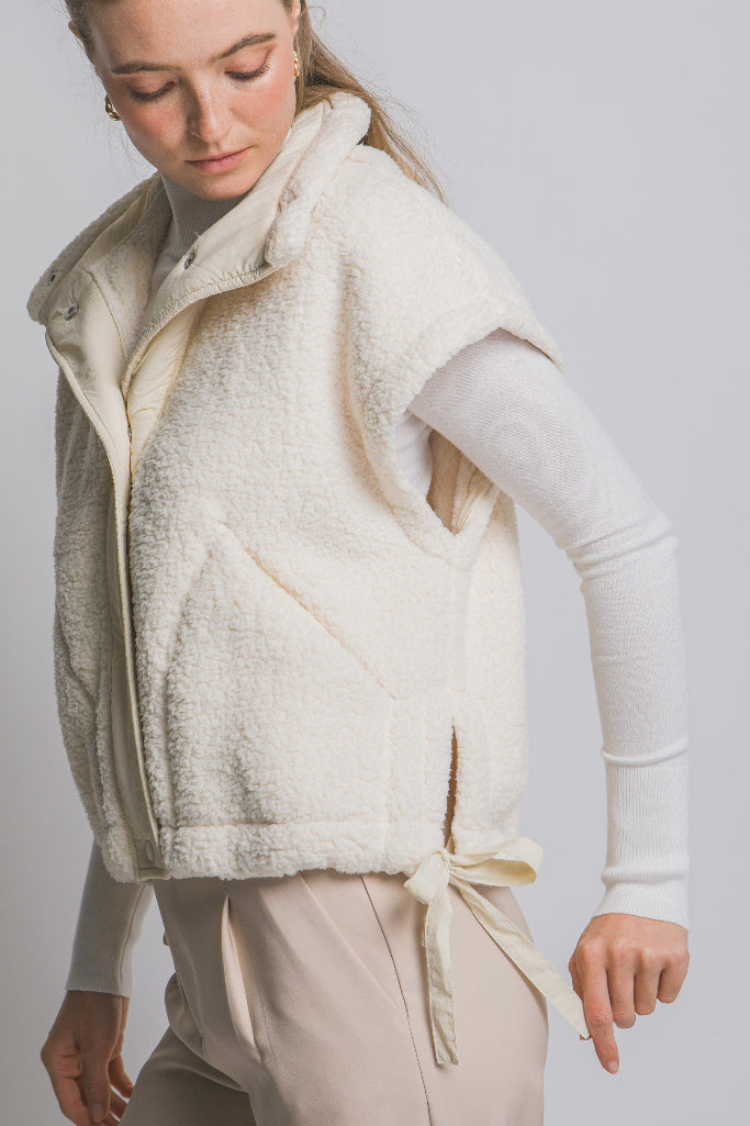 Free Range Teddy Vest - Ivory