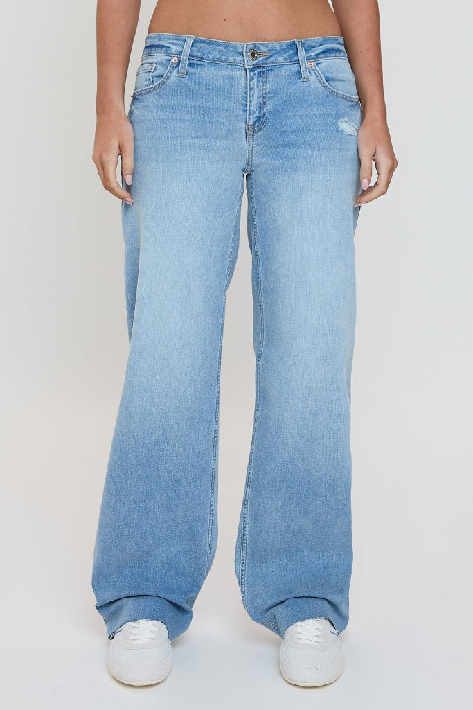 Main Event Low Rise Wide Leg Jean - Light Wash