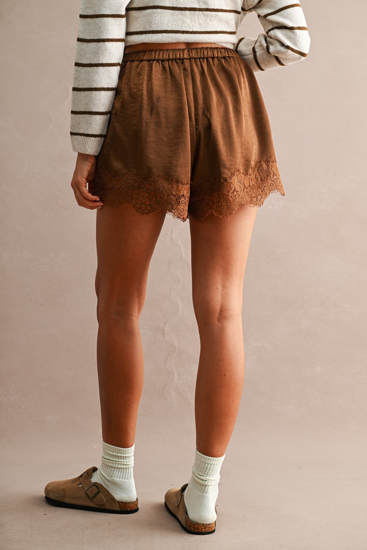 Comeback Lace Trim Shorts - Brown