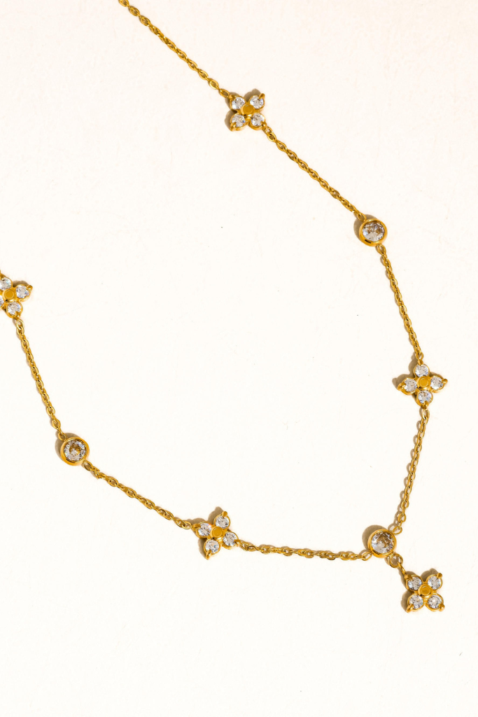 Aveline Floral Chain Necklace - Gold