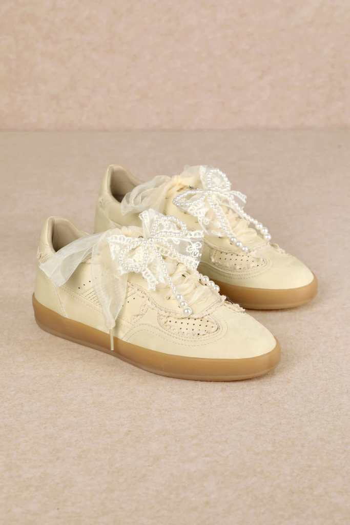 Eleanor Lace Sneaker - Yellow