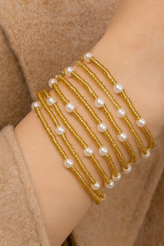 8 Layered Beaded Bracelet Set - Gold/Pearl