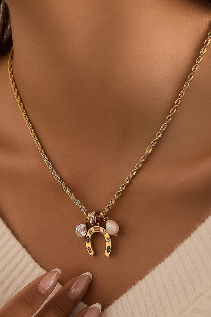 Lucky Horseshoe Necklace - Gold