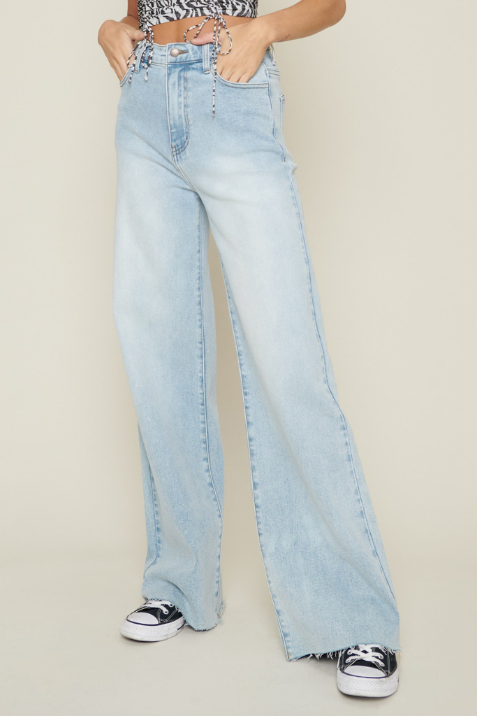 Curve Appeal Wide Leg Jeans - Light Wash