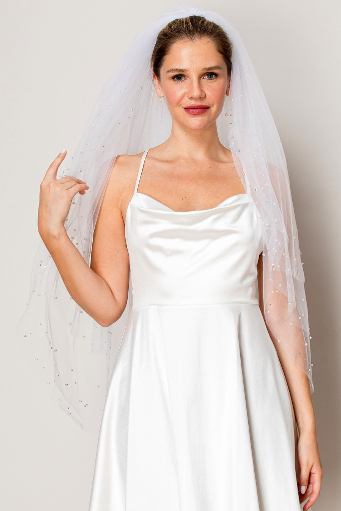 Jaynie Pearl Tiered Veil - White