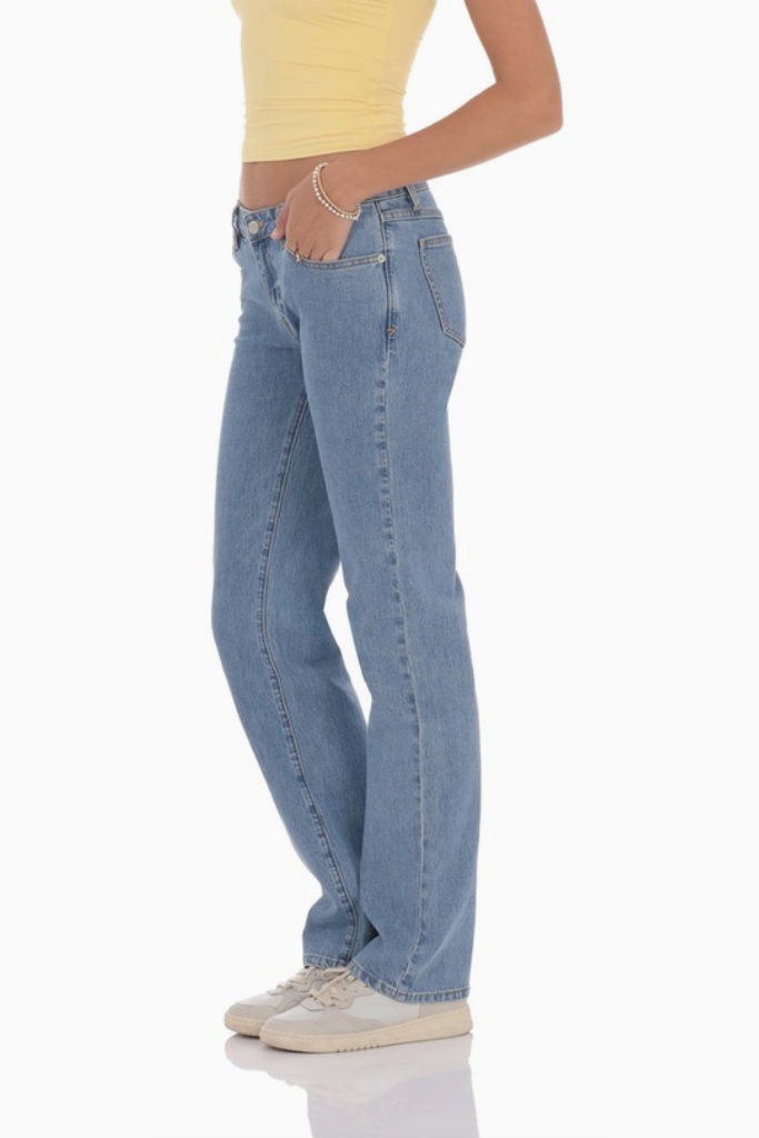 Willa Low Rise Straight Jeans- Medium Wash