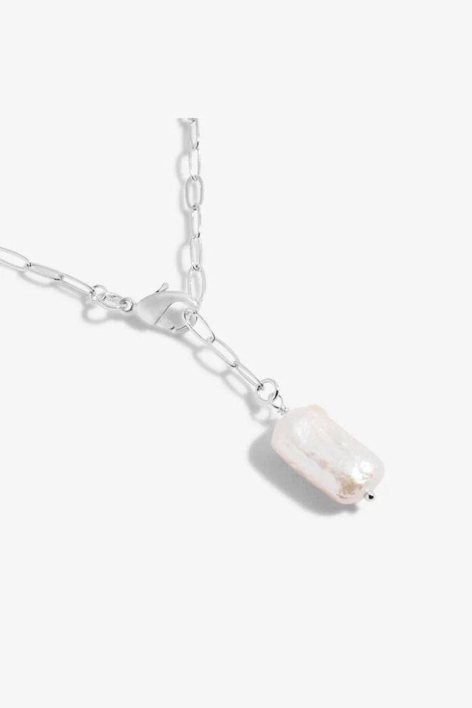 A Little Lumi Pearl Necklace - Silver