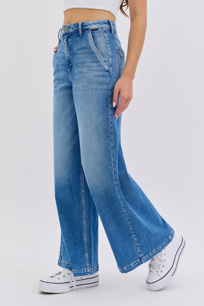 Off Duty Wide Leg Jeans - Medium Wash