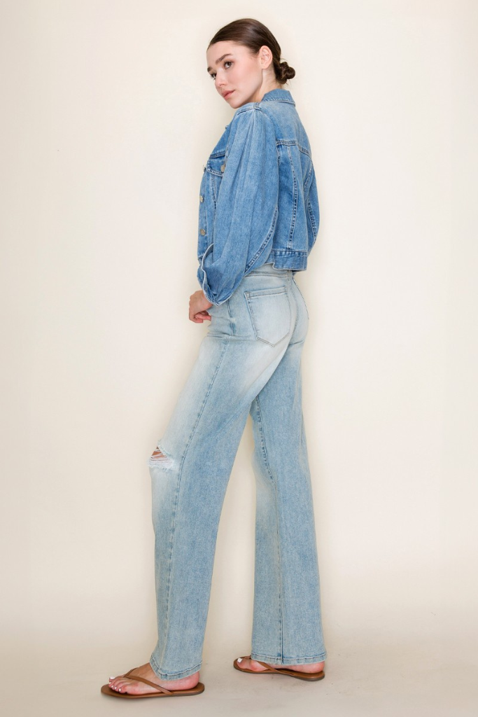 Oh Snap Wide Leg Jeans - Light Wash