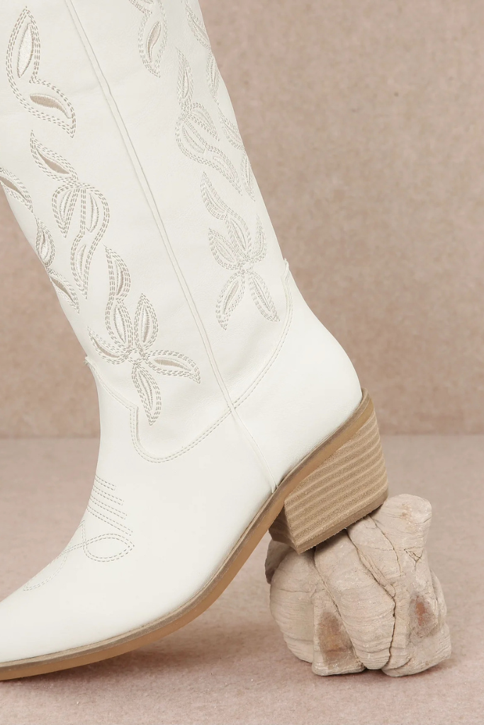 The Enora Cowgirl Boot - White