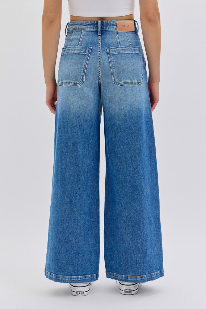 Off Duty Wide Leg Jeans - Medium Wash