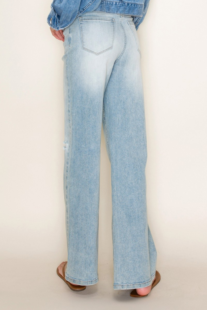 Oh Snap Wide Leg Jeans - Light Wash