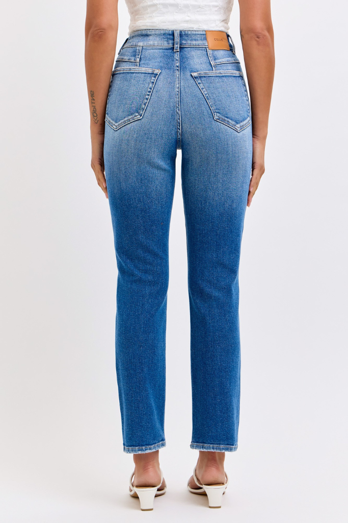 Convince Me Straight Leg Jeans - Medium Wash