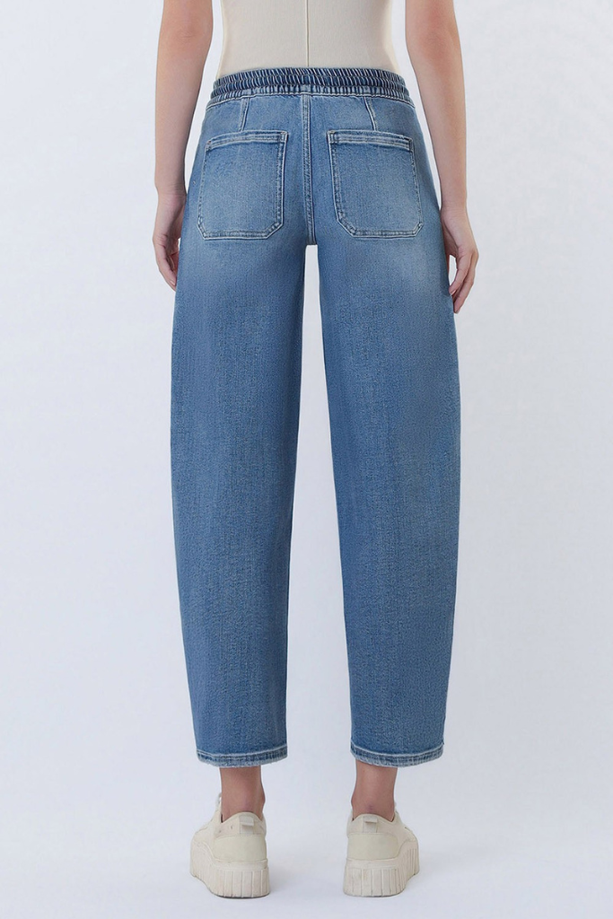 New Girl Barrel Jeans - Medium Wash