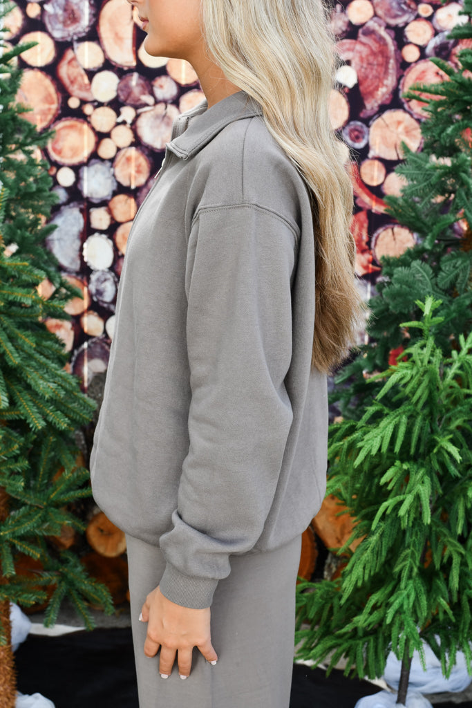 Cozy Cut Mock Neck Pullover - Brown