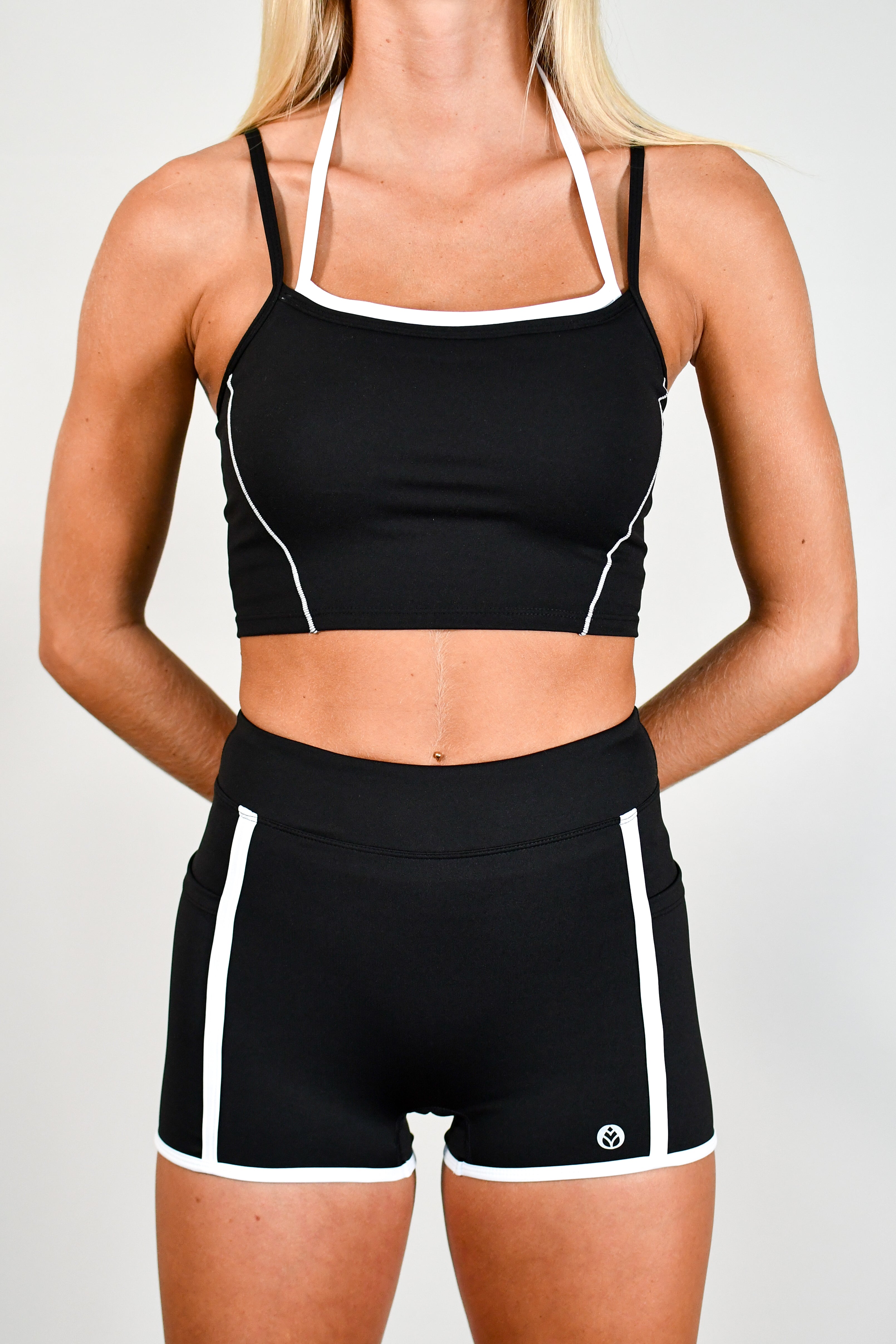 Tooloolah Outline Cropped Tank - Black/White