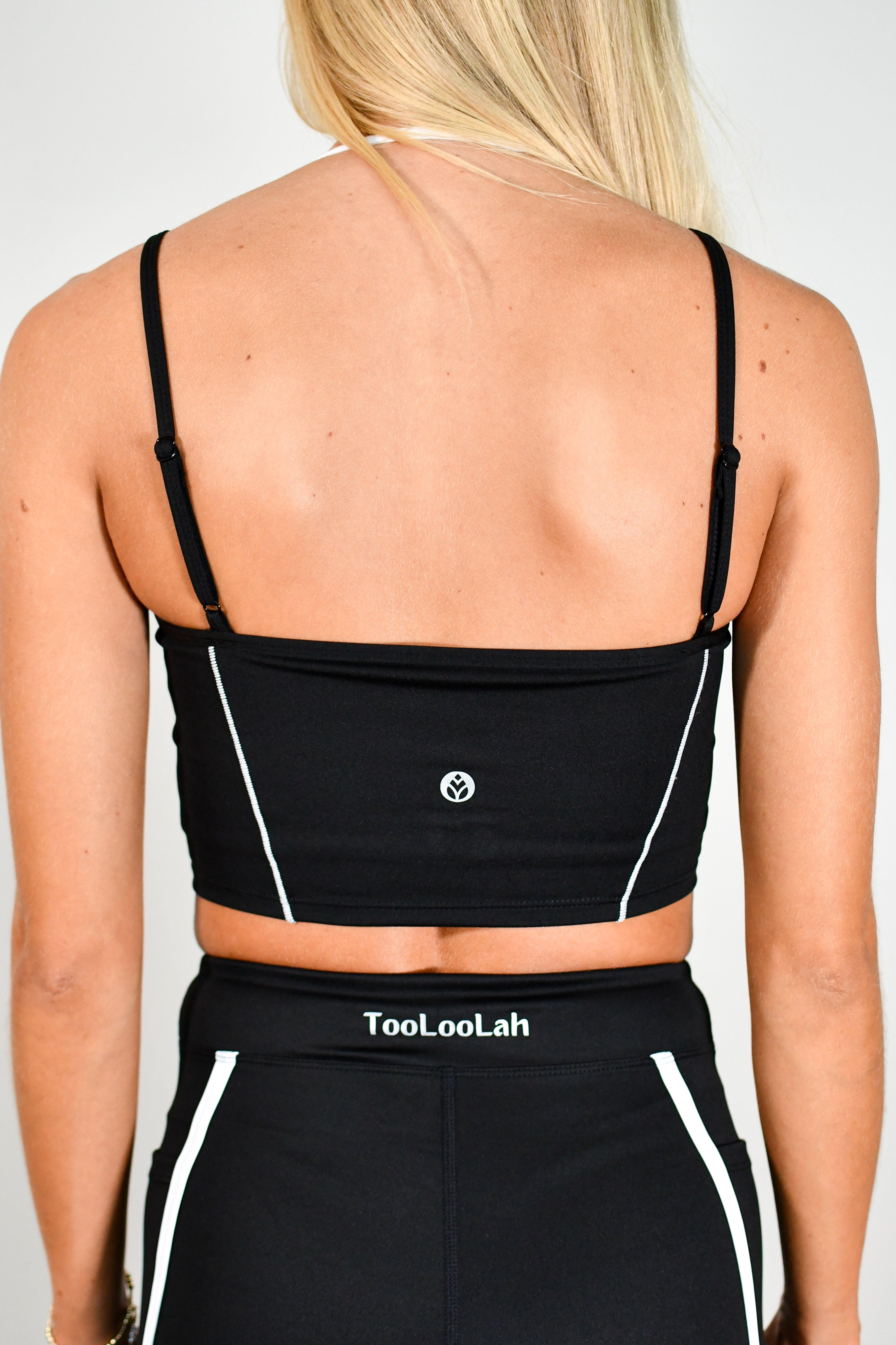 Tooloolah Outline Cropped Tank - Black/White