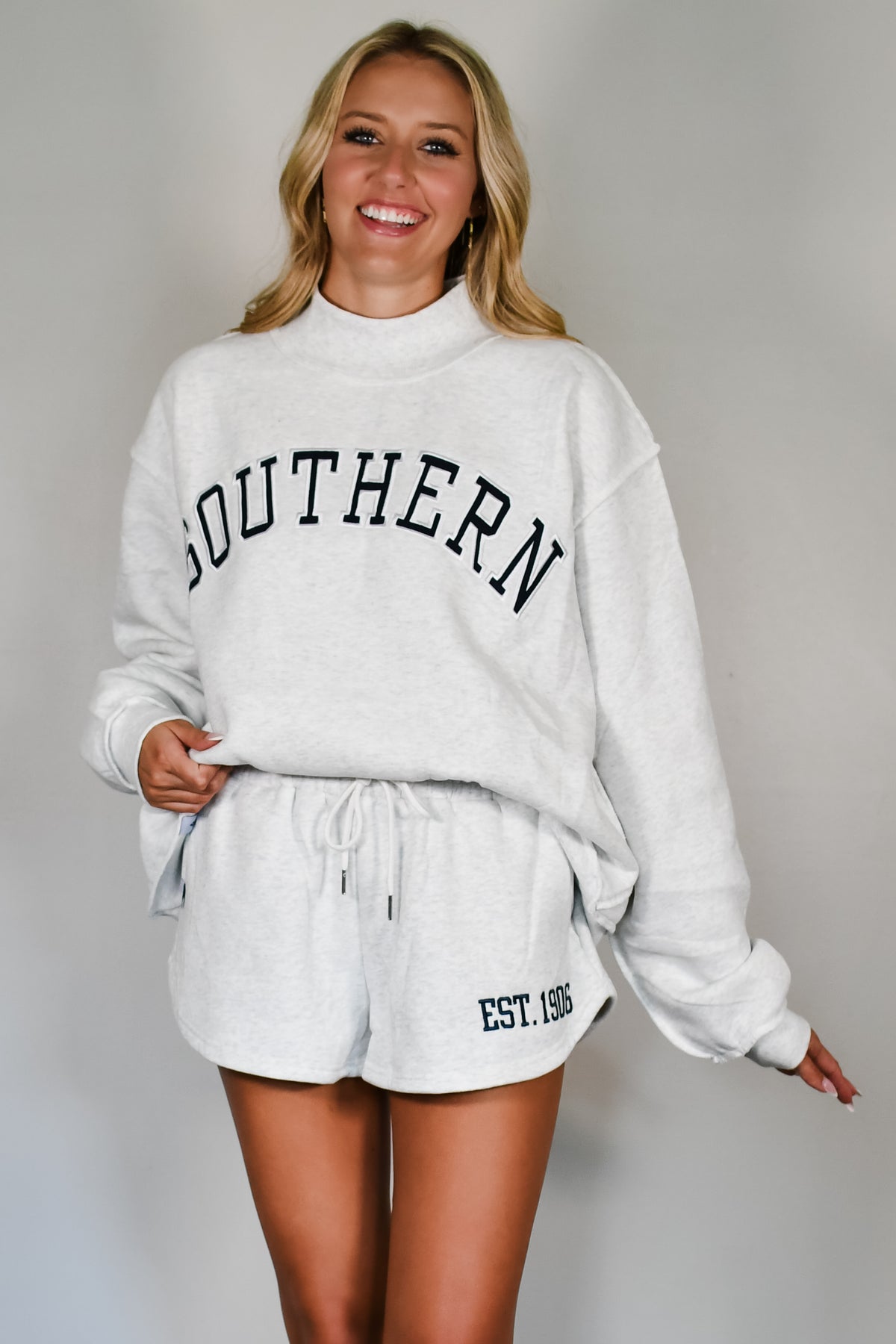 TooLooLah Classic Southern Mockneck Sweatshirt - Heather Grey