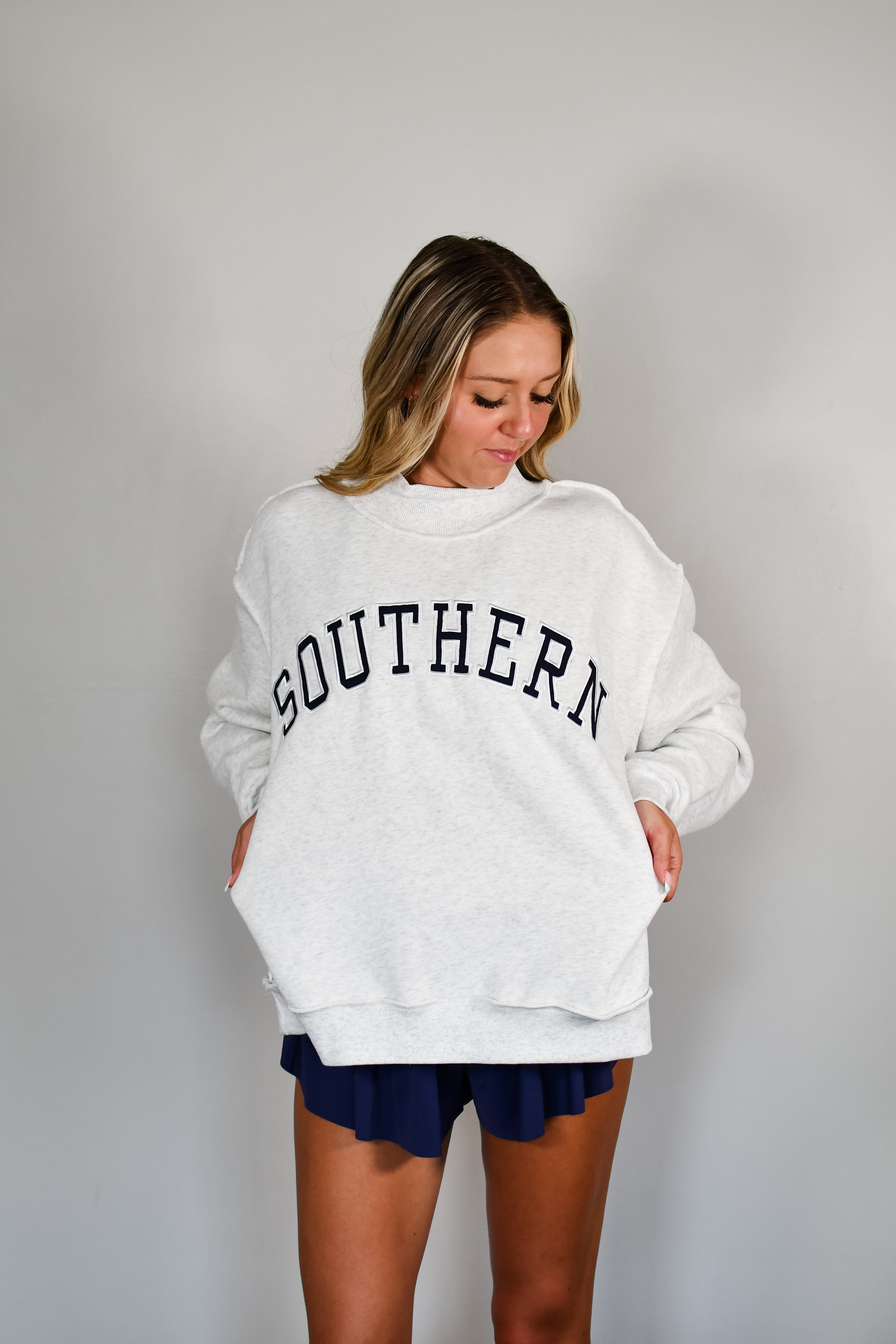 TooLooLah Classic Southern Mockneck Sweatshirt - Heather Grey