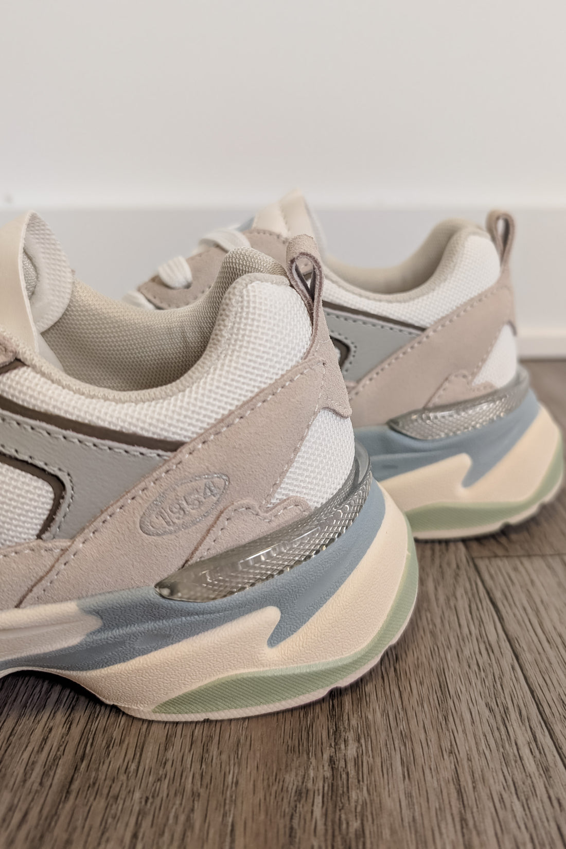 Vintage Havana Dash 12 Sneaker - White/GreyTaupe