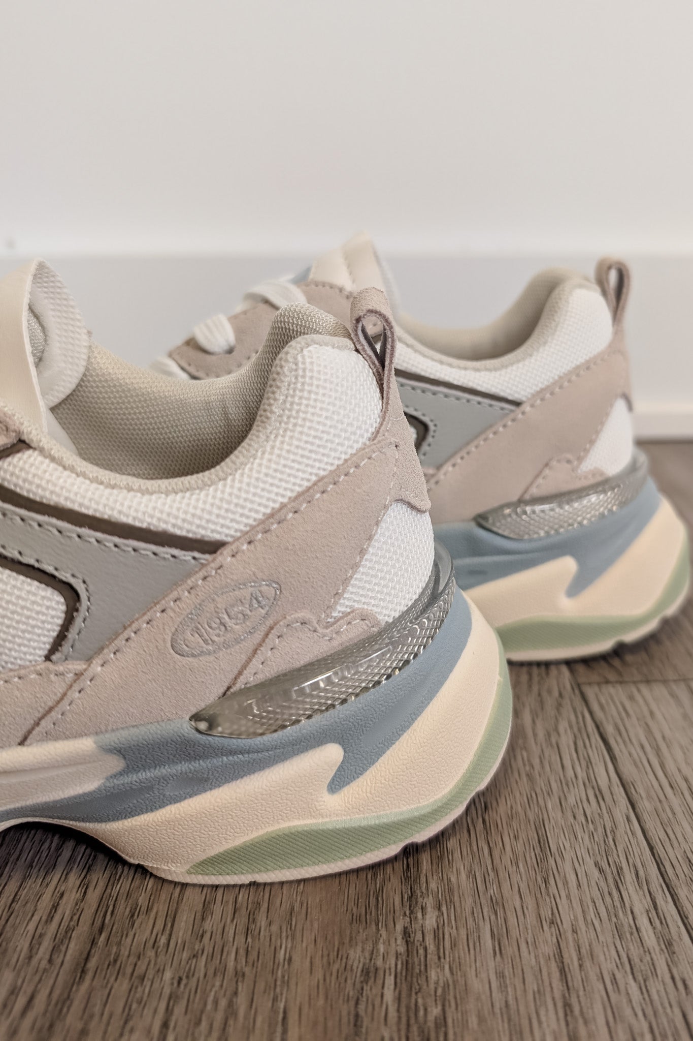 Vintage Havana Dash 12 Sneaker - White/GreyTaupe