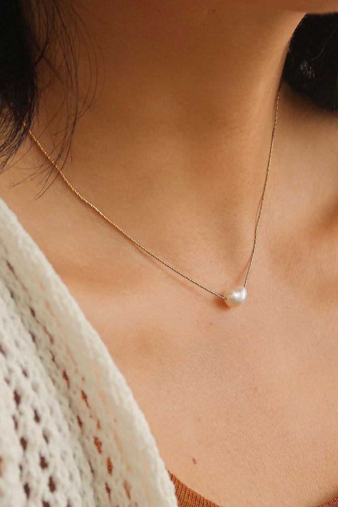 Aveline Pearl Necklace