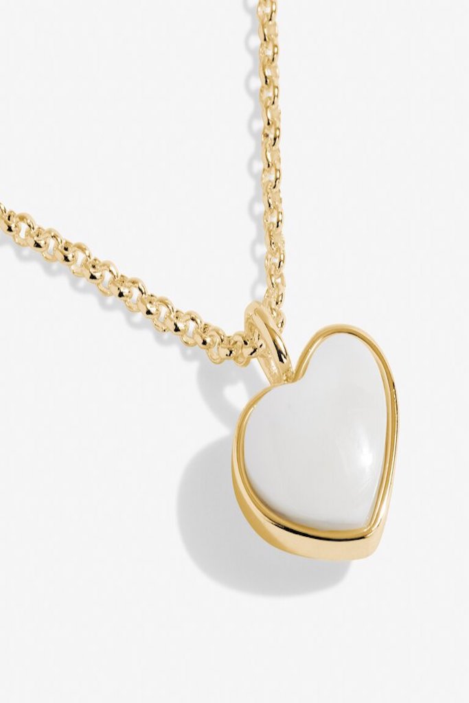 A Little &#039;Marvelous Mom&#039; Necklace- Gold