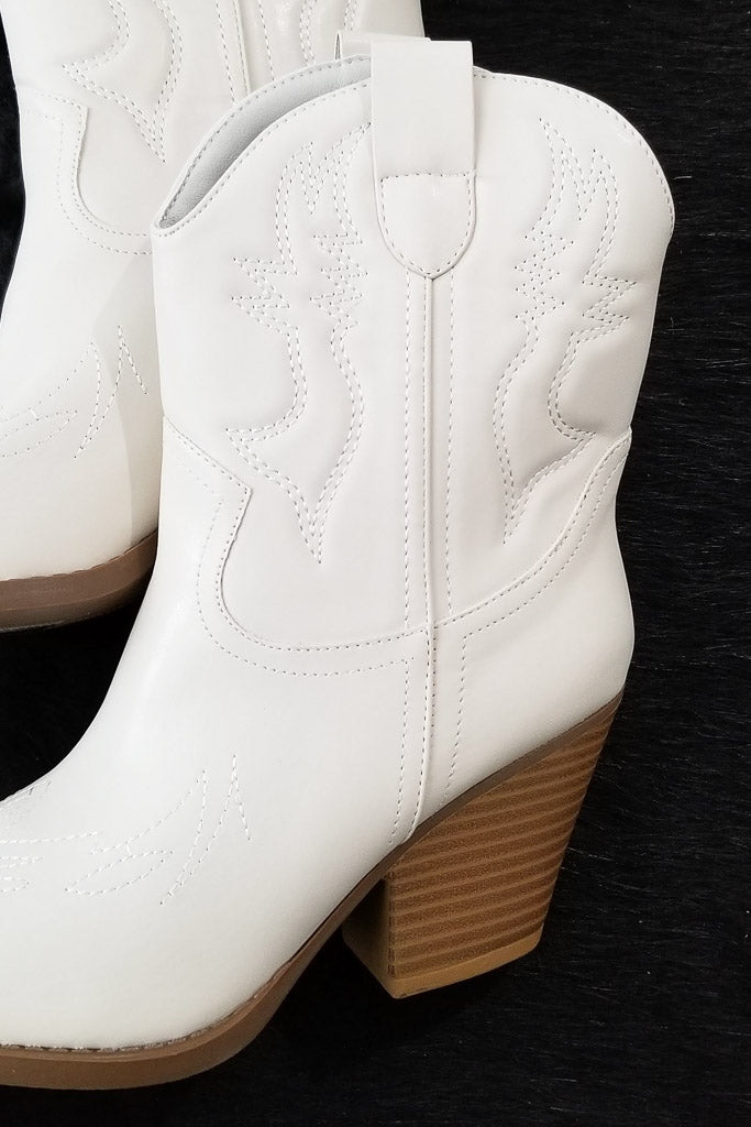 Getting Rowdy Cowgirl Boots- Bone