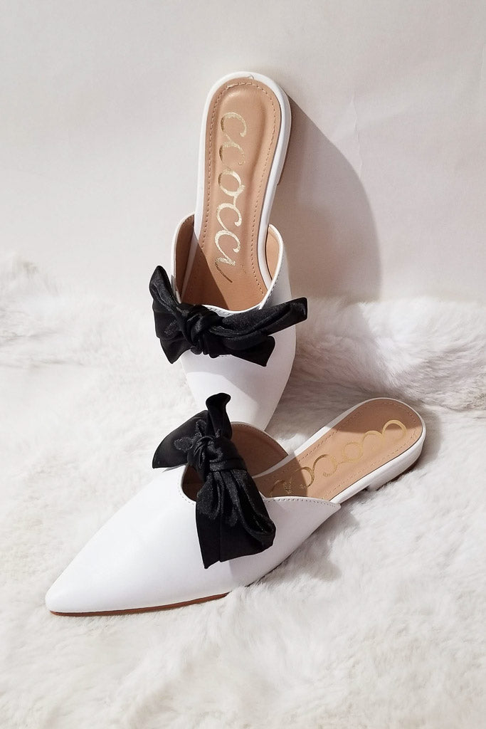 Valerie Flats- White