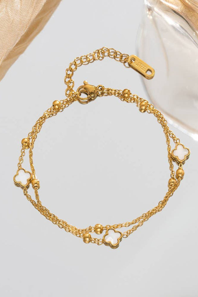 JOSSLYN by wall to wall - 18K STAINLESS STEEL TARNISH FREE CLOVER BRACELET | 40B5173: White