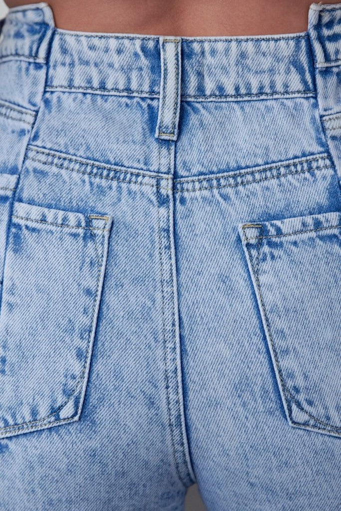Begging For More Tapered Jeans- Light Wash